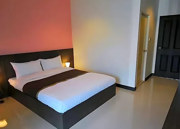 Baan Mina Aparthotel 2*