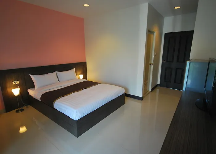 Baan Mina Aparthotel 2*